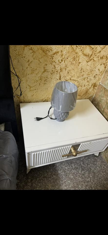 غرفة نوم11 قطع بيه شاز لون بس مامصوره
بيه أضرار بسيطه 750 باب سلايت  بغداد لامين ثانية 
***********
