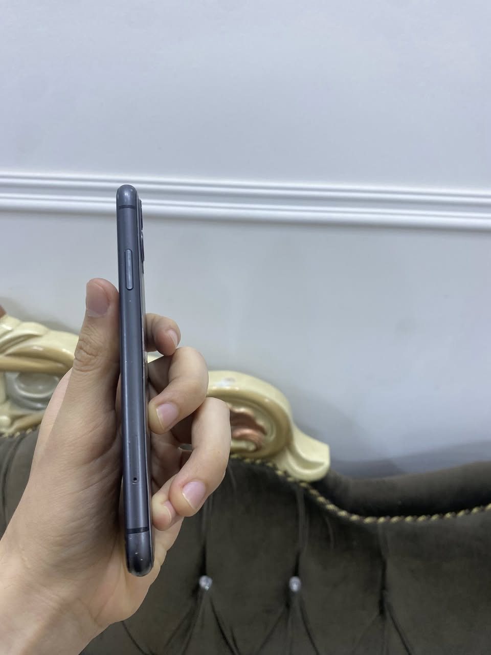 أيفون 11 مغلف 
بطارية 86 مبدل
ذاكره 64
النموذج M
مبدل شاشة فقط اصلية اي خلل مابي 
نظافة واضحة بالصور كله شغال
السعر ٢٢٥ بي مجال

عنواني بغداد مدينة الصدر ***********
