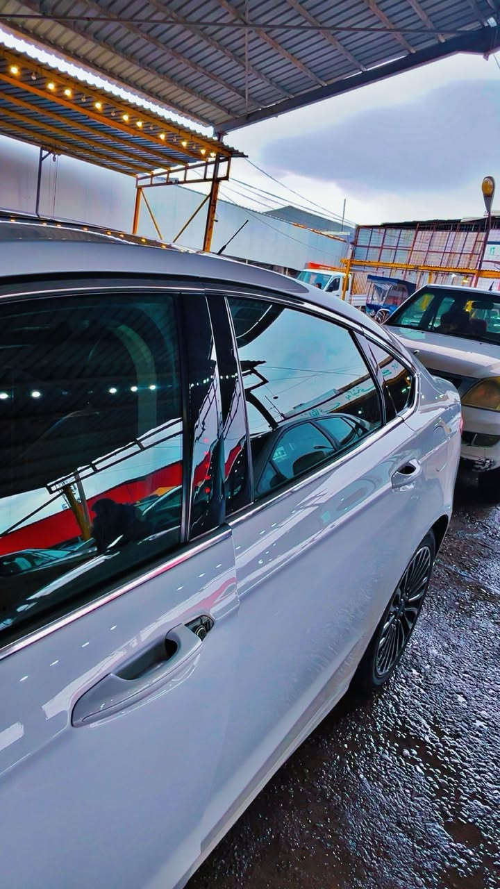 فۆرد فیوژن مۆدیل ٢٠١٥ مەکینە ١٥ تۆربۆ  دوپارجە بۆیاخە بە بئ ناوگرتن ئیرباک بەشەرت گیرو مەکینەو کارابایەت بە شەرت تەقەو رەقە بە شەرت فول مواسەفاتە سلایت و سئ شاشەو شاشە گەورە دووکوشن هیتەر کۆدی دەرگاو ئاوینە دژە تەم کوشن خەزن و ١٤١ هەزار رۆیشتوە سەنەوی و رەقەمی تازەیە لەسیلمانیم هەواری شار .ژمارە تەلەفونم *********** دوای ١١٠ گەلاو معامەلە
