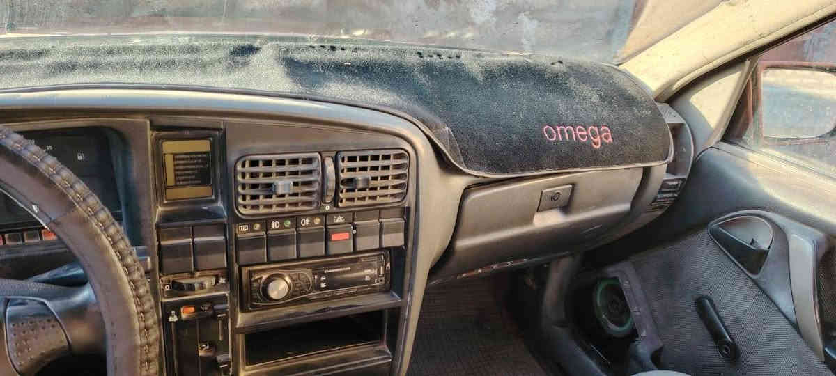 اوميكه 20 كير محرك شرط رقم نينوى دولي سنويه لل 30 بسمي بدون صبغ طخم جديد كهربايات شغله السياره نضيفه السعر 32 وبيه مجال اتصل ودالل 
***********
