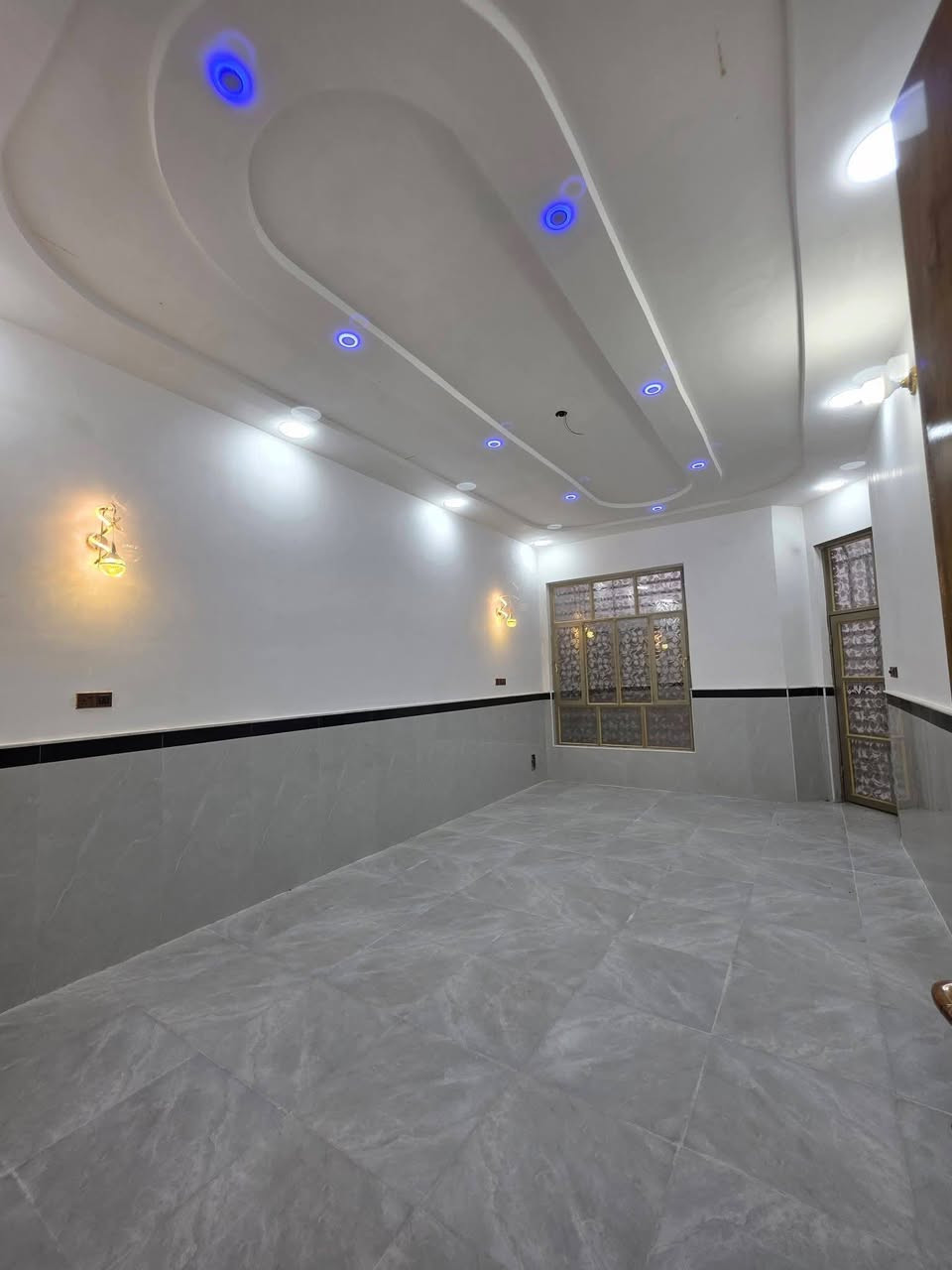 دار للبيع بلعراضات مساحة ٢٠٠متر طابق واحد بناء حديث ٢٠٢٦ على شارع ١٥ للاستفسار والاتصال على رقم ***********☎️📞
