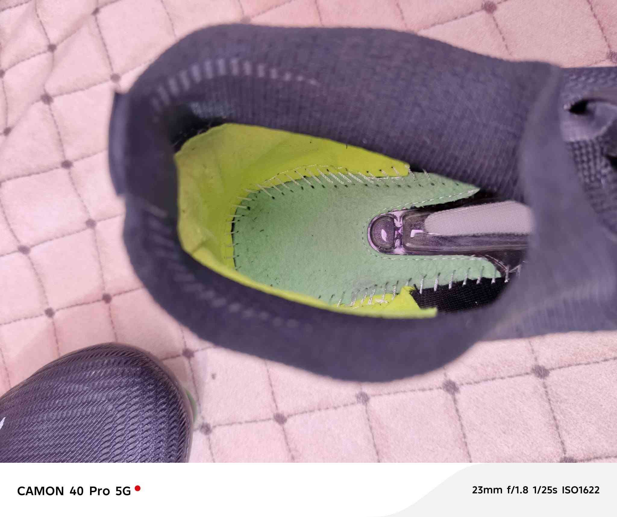 السلام عليكم ستد اير زوم اصلي غير مستخدم جديد قياس 42يلبس 41:5اصلي وكاله حتى الباكود بي سعر 40للملاحضه الشراي خل يجي فقط هاذ وكاله غير شخص يبيعا من60ونت صاعد لتواصل
***********.. واتساب رجاء بس الشراي يوجد توصيل
