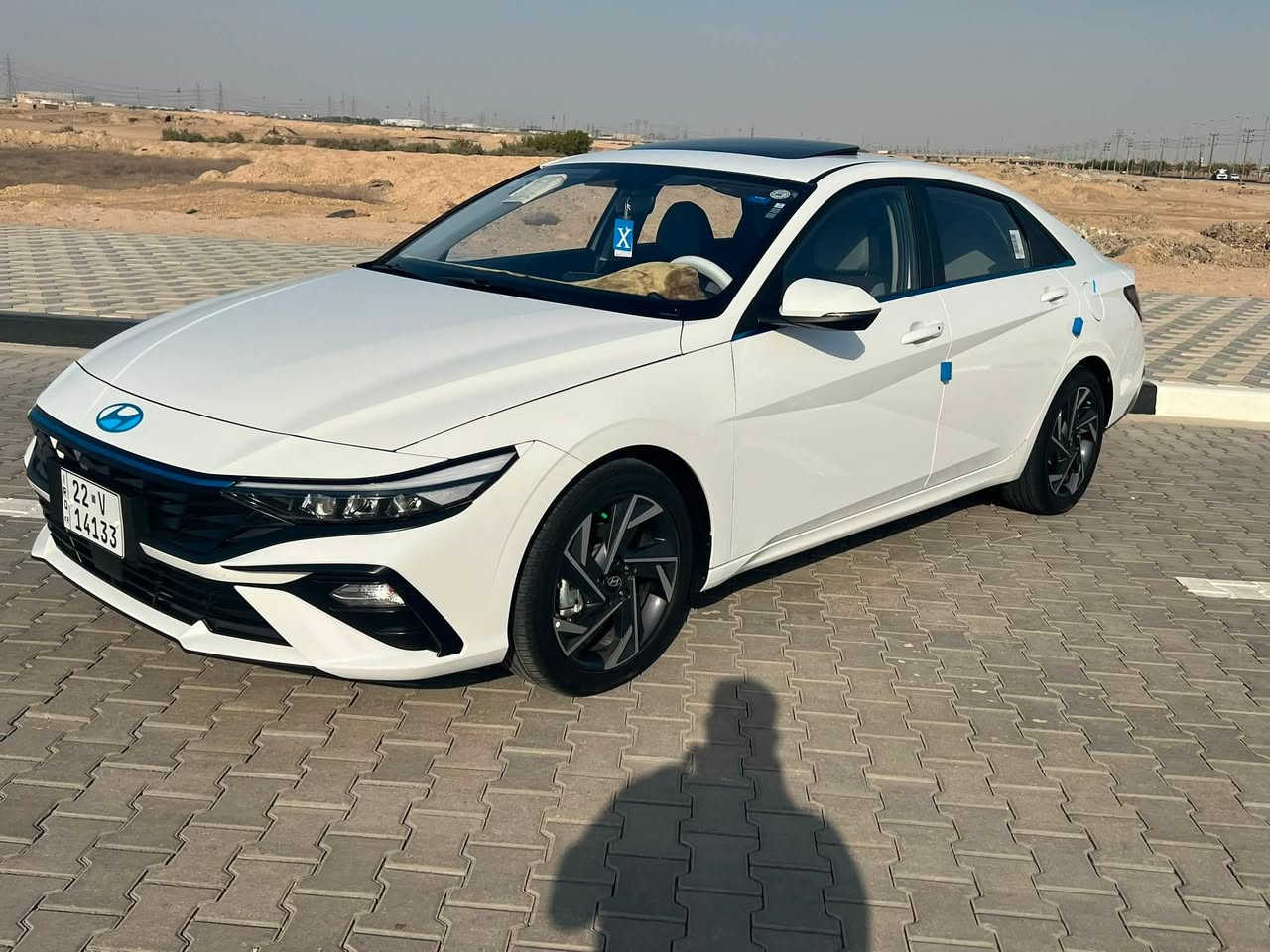 للبيع هيونداي إلنترا2025 –
فل كامل (تجميع صيني) 🔥🚗

سيارة بحالة جديدة، فئة عالية ومواصفات كاملة،

✨ المواصفات:

ماشية :51000

موديل: 2025

مكينة / 4 سلندر

شاشة كبيرة + نظام ذكي

عدادات رقمية

تشغيل بصمة + دخول ذكي 

كاميرا خلفية + حساسات

مقاعد مريحة (جلد)

 

كفالة عامه كلش 

LED أمامي وخلفي

أنظمة أمان كاملة (ABS / ESP / Airbags)

🚘 المميزات:

صرفية ممتازة + قيادة ناعمة + ثبات عالي + شكل شبابي حديث + مواصفات فل كامل

💬 الحالة:

نظيفة جداً – بيه بيدي ار بلباب وطكه وره صغيره – استخدام خفيف

📍 الموقع: –البصرة الزبير 

💰 السعر:140وبيه مجال 

📞 للتواصل:***********
