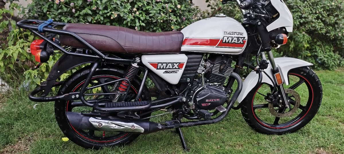 السلام عليكم 

دايوان ماكس/.DAYUN   MAX🔴🏍️

                                                          🔴 2022
مكينه/200cc🔴
مكينه /خطه حمره🔴
دراجه اوراق اصل (اصولي)🔴✅
مكفوله مكفوله🔴🔴✅
سعر خاص🔴⬇️
الاستفسار الرقم/***********
العنوان/واسط_كوت_قضاء الحي
