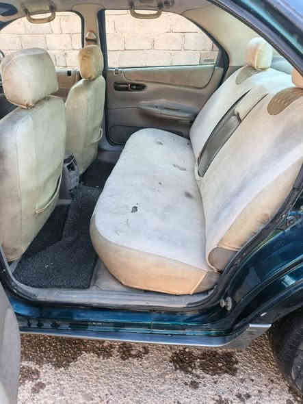 السلام عليكم سياره گلايزر للبيع مديل1994سنويه عضم عاج السياره حلو احلا من الصوره نضيفه تبريد تدفئه شغال 
عليه غرامه 400  شرط التحويل والوكاله شرط المحرك والگير السعر 28 وبيها مجال اللااتصال ع *********** 
(ملاحضه يرهم مراوس حسب الااتفاق)
