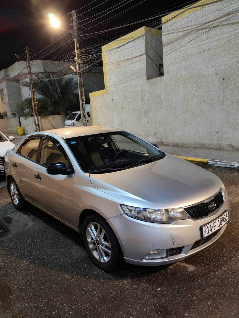 سلام عليكم
كيا سيراتو 2012 خليجي باسمي تحويل ثاني يوم السياره جديده وحلوه استخدام شخصي
بيها نص الباب وخمس اصابع من الجاملغ كلير ابيع قطعتين الباقي كله كفاله تبريد حداديه مكينه كير كله كفاله السعر 110 وبيها مجال قليل
الهاتف : *********** البصرة, العراق
