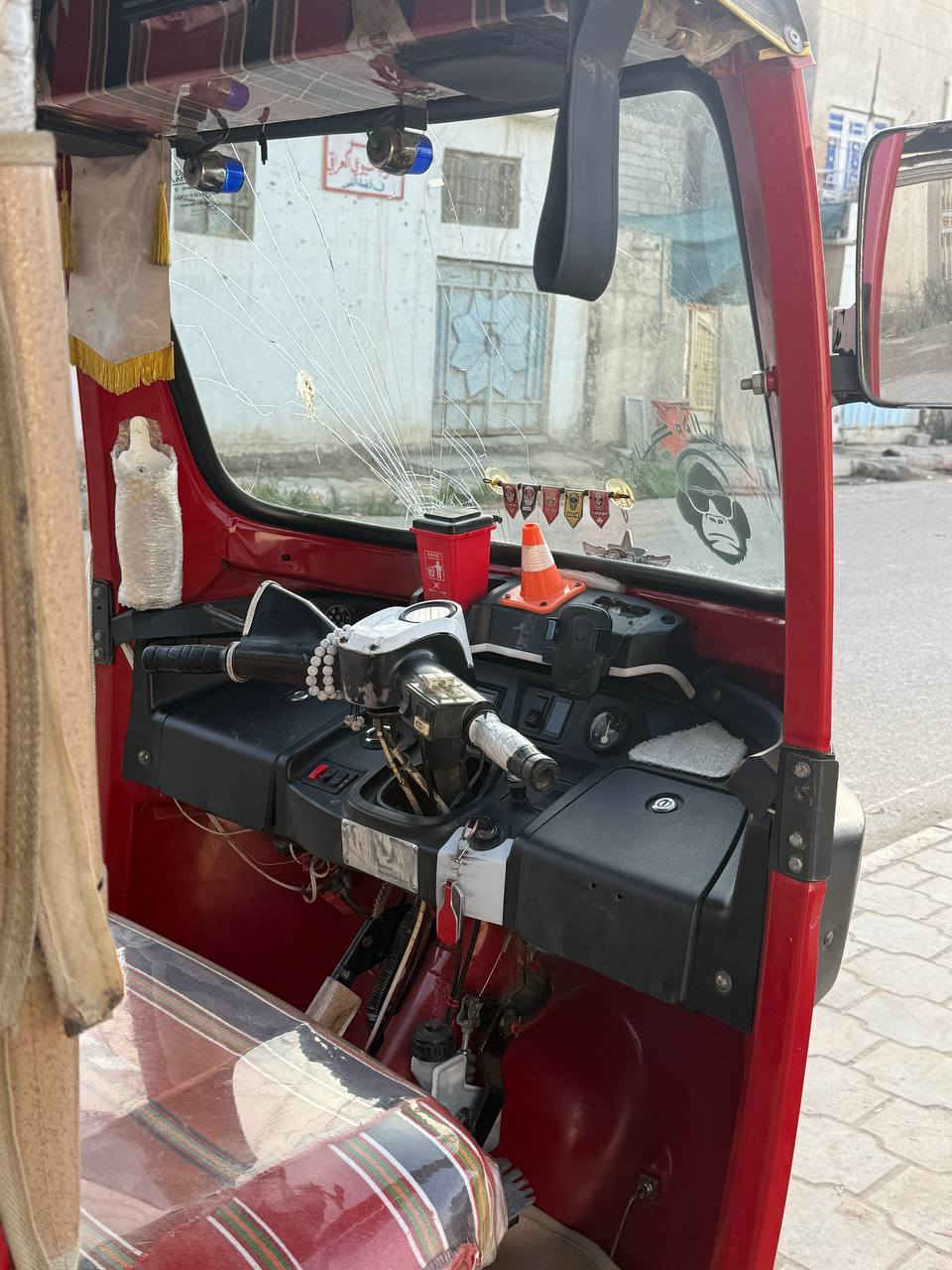 سلام عليكم تكتك 2022بلسنويه شهر 11 للبيع مداور ثاني يوم مفتوحه بستم ومعمره خياسات محرك وكسل خير من الله مانقصها برغي بيع هيه وغراضها السعر 6800وبيها مجال حك جيه مكان قضاء الفجر رقم الهاتف ***********
