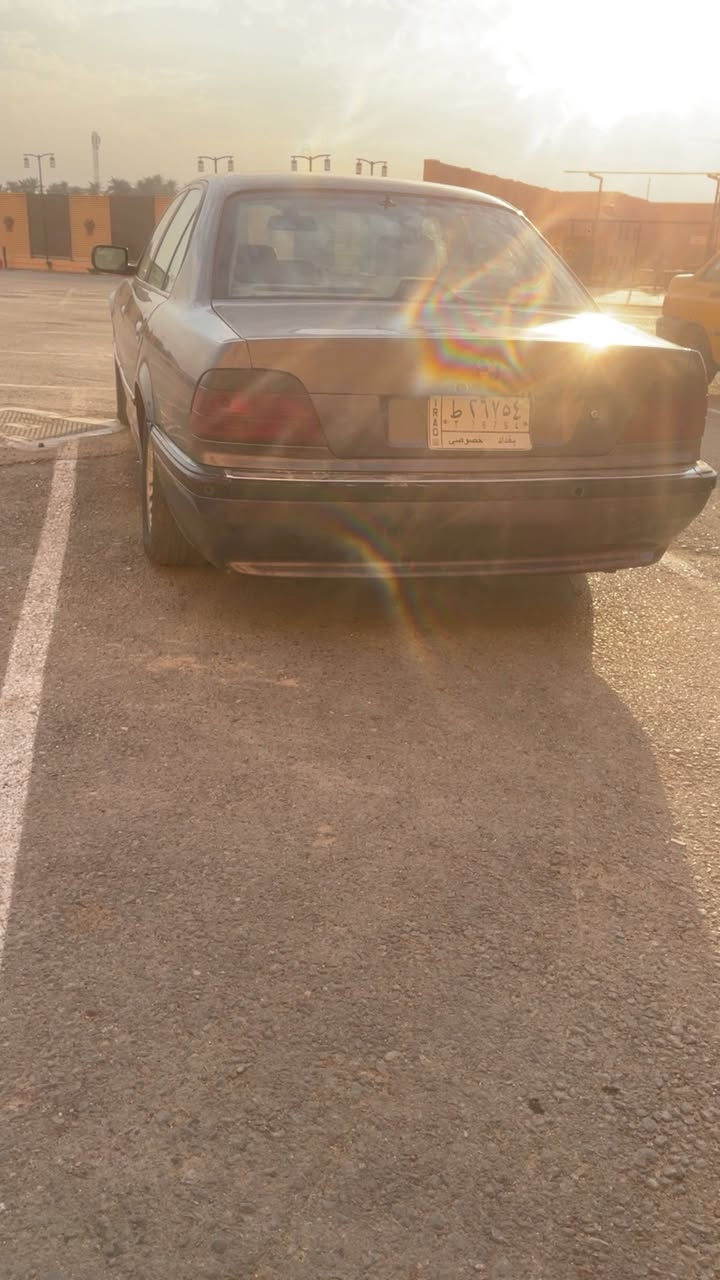 السلام عليكم من رخصت الدمن بيئم خفاش موديل97محدثه 2000سياره مكينه كير خير من الله سياره جاهزه للبيع فقط مراوس مادور بيع فقط من ناحيت المواصفات هيه معروفه بعد مواسفات الخفاش وللستفاسر ***********
