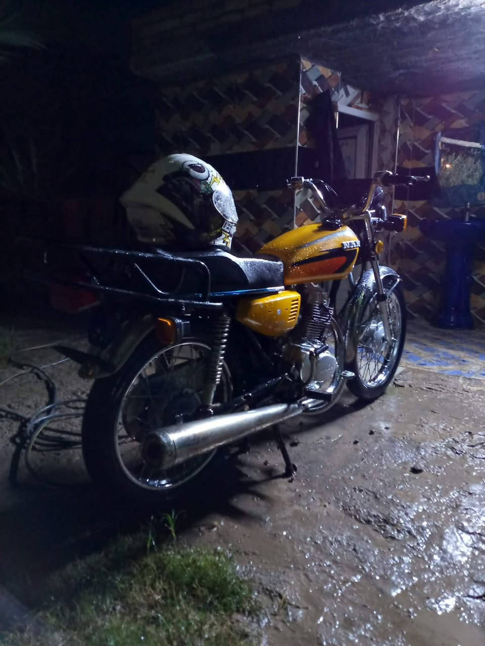 للبيع نامه أورق موديل 23 طلعه ب24 مامفتوحه محرك ناعم مستعجل على بعته رقمي ***********
