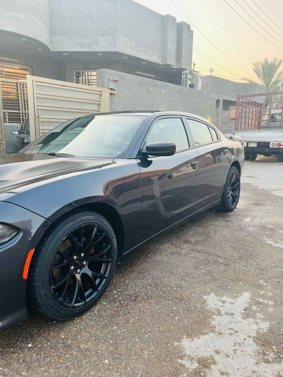 سلام عليكم جارجر للبيع فقط 
مديل 2019 رقم بغداد انكليزي جديد 
ماشيه 76ميل السياره خير من الله 
محرك 3600
ممظومة زنون السياره استخدام شخصي 
الاستفسار اتصل ع الرقم ***********
