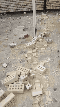 خلفه بناء مصرى طابوك وبلوك شغل درجه أولى استلام مهندس مقيم فى بغداد الجديد ***********
