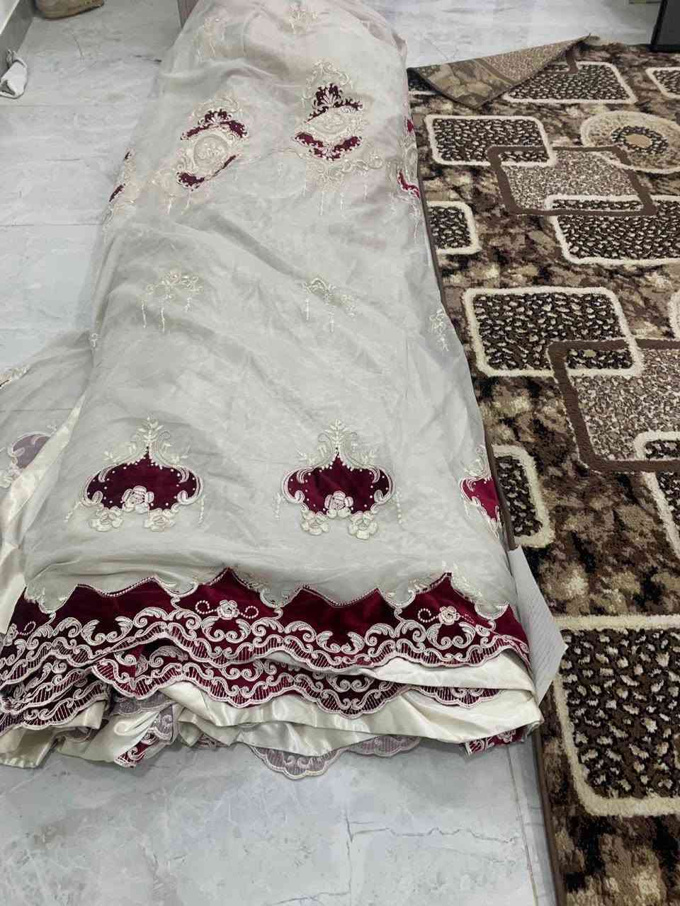 برده قماش ثكيل وهم تفصال
طبقات فد شي راقي
الطول 13 متر 
السعر 60 وبيها مجال لليشتري


**إذا كنت صاحب هذا الإعلان وتريد حذفه لأي سبب، رجاءا أرسل رسالة إلى الدعم الفني**