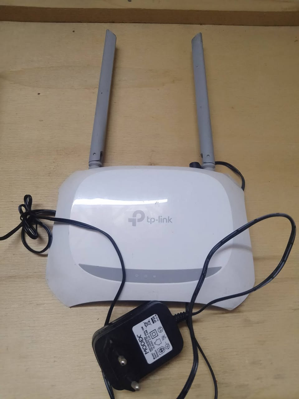 راوتر شغال ونضيف سعرو 7 الف مكاني حي ميثاق شراي يتصل ***********
*********** متوفر واتساب بل ارقام
