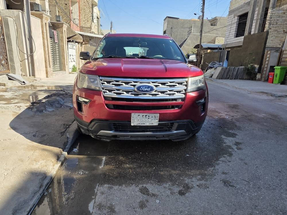 فورد اكسبلور XLT 2019  رقم بغداد، سعرها ١٨٠٠٠ مبدل بنيد فقط سنوية باسمي ماشية96000km نواقصها فريز تبريد فقط مكفولة كير ومحرك ودواخل كهربائيات كلوب الايرباك مشتغل وبيها تكحيلات.. مكانها حي العامل *********** بغداد, العراق
