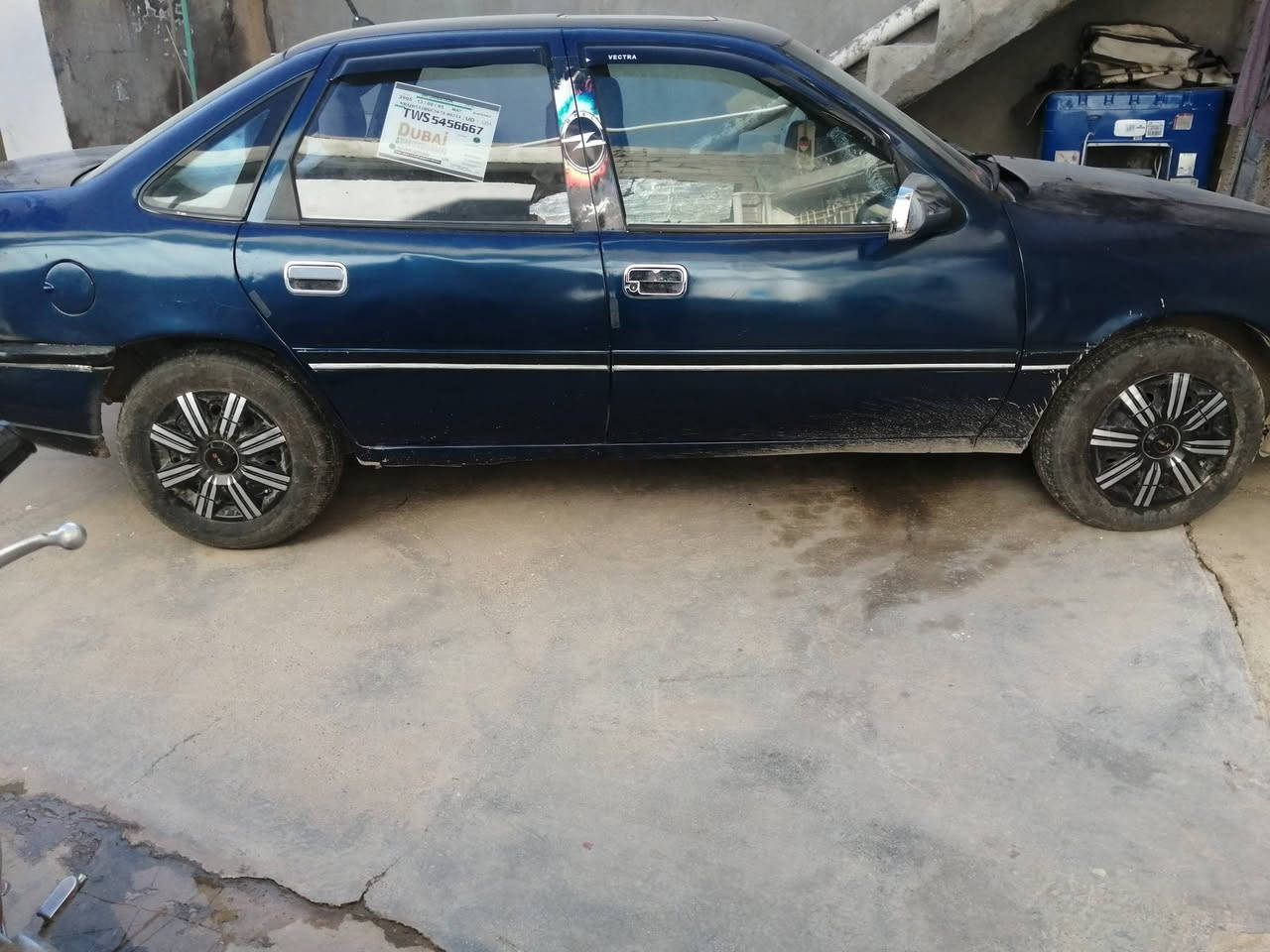 أوبل فكتره موديل 1992 حجم 18 سقف سلايت نسويه هزا جديد رقم أربيل كير محرك نضيف اربعه تايرات جديد كهرباء كل شغال سعر 44 بي مجال رقم موبايل ***********
