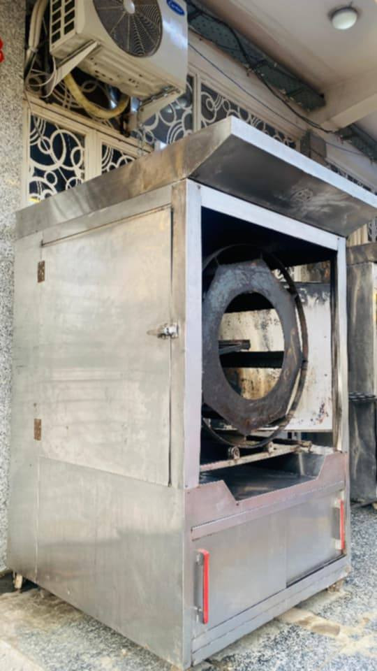 شوايه دجاج ع فحم حجم كبير تاخذ 24 دجاجة 8اقفاص
جديدة ونظيفة حيل شغل الموصل سلام ابو الغاز مستخدمة كم يوم فقط 
مكانها بالموصل بالايسر 
***********0
***********
سعرها مليونين وربع
