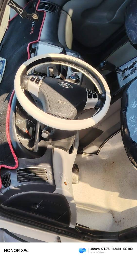 السلام عليكم سياره للبيع انترة 2010 مكفوله من ضربه قويه مرشوشه حزام تخم تاير حداديه  تبريد شغال كهربائيات جدد والمكان البصره بسوق سوادي قرب الجسر والسعر 85 وبي مجال مكلف بالنشر اتصال على الرقم الهاتف ***********
