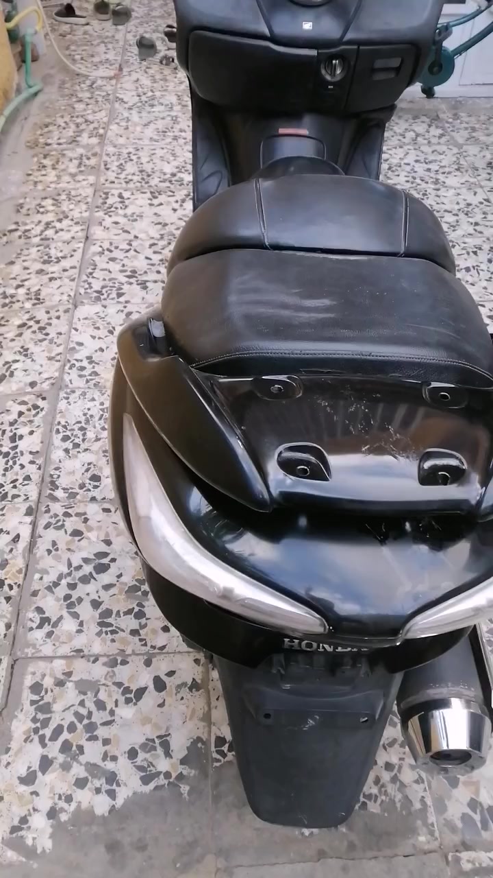 سلام عليكم دراجه فورسه 08 دراجه عميه بلادي سعره مليون 100 مكاني بغداد ***********
