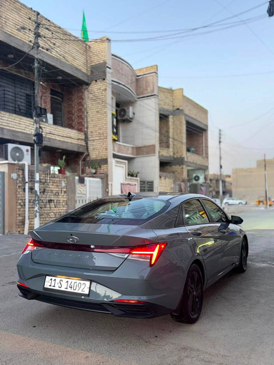 النترا 2022 هايبرد فول مواصفات بصمه تشغيل عن بعد تدفئه مقاعد كامره خلفيه هاند بريك بصمه 3 وضعيات قياده تحكمات ستيرن مثبت سرعه تثبيت مسار تنبيه خروج عن المسار ردارات اماميه وجانبيه 6 سماعات 2 سبيكر بك لايت لد ولايت امامي زنون بجم كبس نظام ترحيب اوتو هولد سبير طفايه مثلث كامله السياره 
بيها قطعتين صبغ وبيها بارد بسيط بالجاملغ الخلفي 
سعر 132 وبيهه مجال  مكاني بغداد الشعب 
***********

