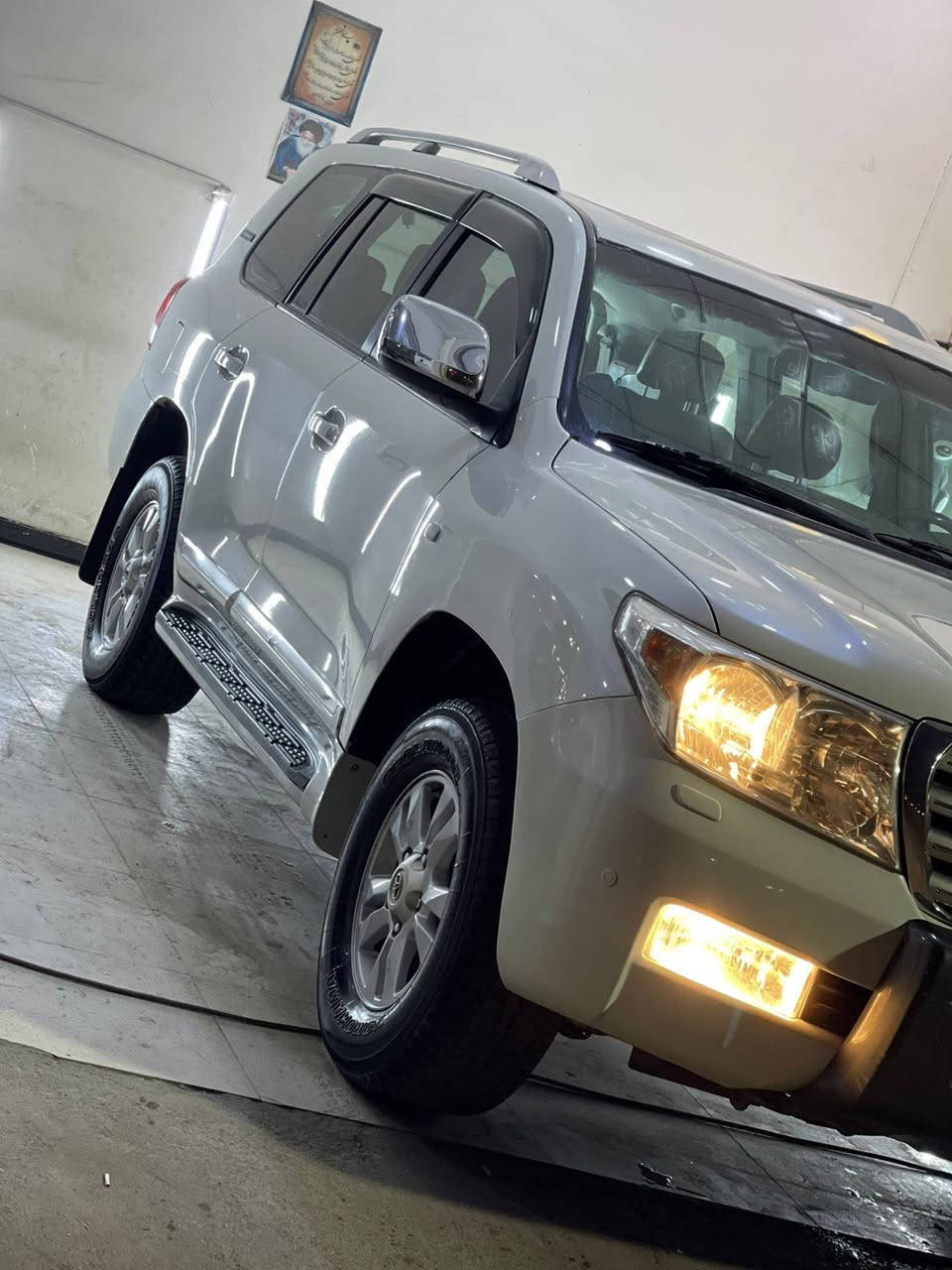 يالله ادوات ادوات ادوات  لاندكروز 2011 خليجي 8 سلندر فول  حاوية جاهزة من كلشي  ملاحظة بيهة كصة جاملغ خلفي فقط والباقي مكفول البدي شوف العين خوان  كتبت التفاصيل كاملة الك يمي مكينة وكير وشاصي سليمات وماكغل الصبغ  تعهد من السرقة والعشائر العنوان البصرة سعر 155 بيهة مجال كلش قليل حك الجية. *********** بدون مروس
