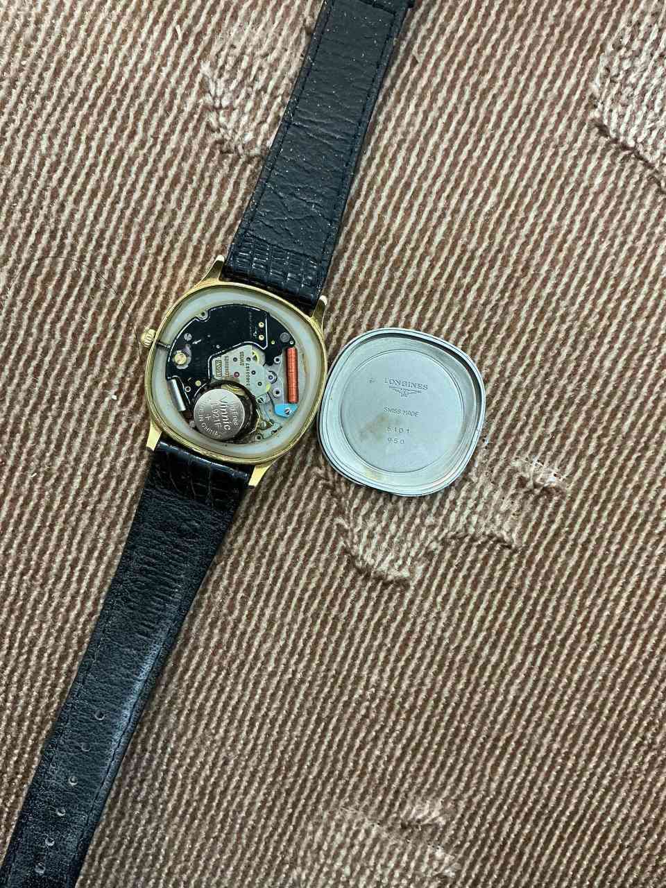 مرحبا لونجين رجالي سويسري اصلي تغليف بالذهب
خليت الها باتري ماشتغلت
ابيع فحم ع هذا الوضع ١٤٠ الف


**إذا كنت صاحب هذا الإعلان وتريد حذفه لأي سبب، رجاءا أرسل رسالة إلى الدعم الفني**