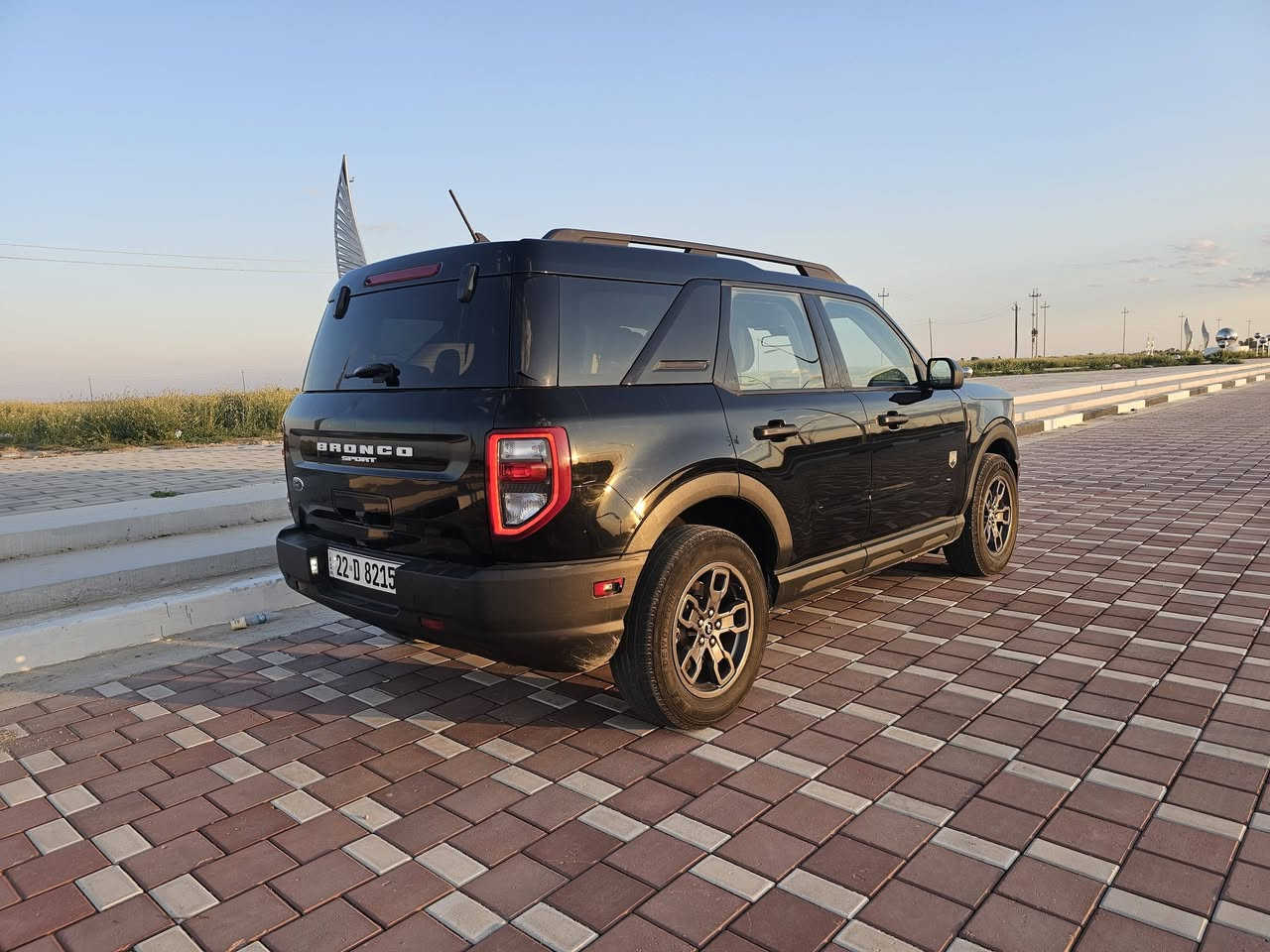 السلام عليكم
بيع او مراوس

فورد برونكو 2022
كلين تايتل كفاله من الصبغ والحادث والتبديل

محرك1.5 توربو 
سلندرv3( ٦ نوزل)

كير 8 نمر 

دفع رباعي دبل اكسل 

فئة big bend

تبريد قطعتين ثلج

تدفئة

حساسات خلفية 

كاميرا خلفية 

رمز الباب من فورد 

خمس مودات قيادة goat 🐐

شاشة ابل كاربلاي

حساسات مري ومسار وستيرن 

((ماشيه 66 الف مايل فقط))

جنطة كبيرة 

اوتو ستوب + اوتو هولد 

سايد بريك دكمة 

كير ماوس 

و....الخ مواصفات فورد معروفة 

مكان السيارة معرض بلاتينيوم لتجارة السيارات  سامراء 

رقم شمالي باسمنا 

***********
***********
