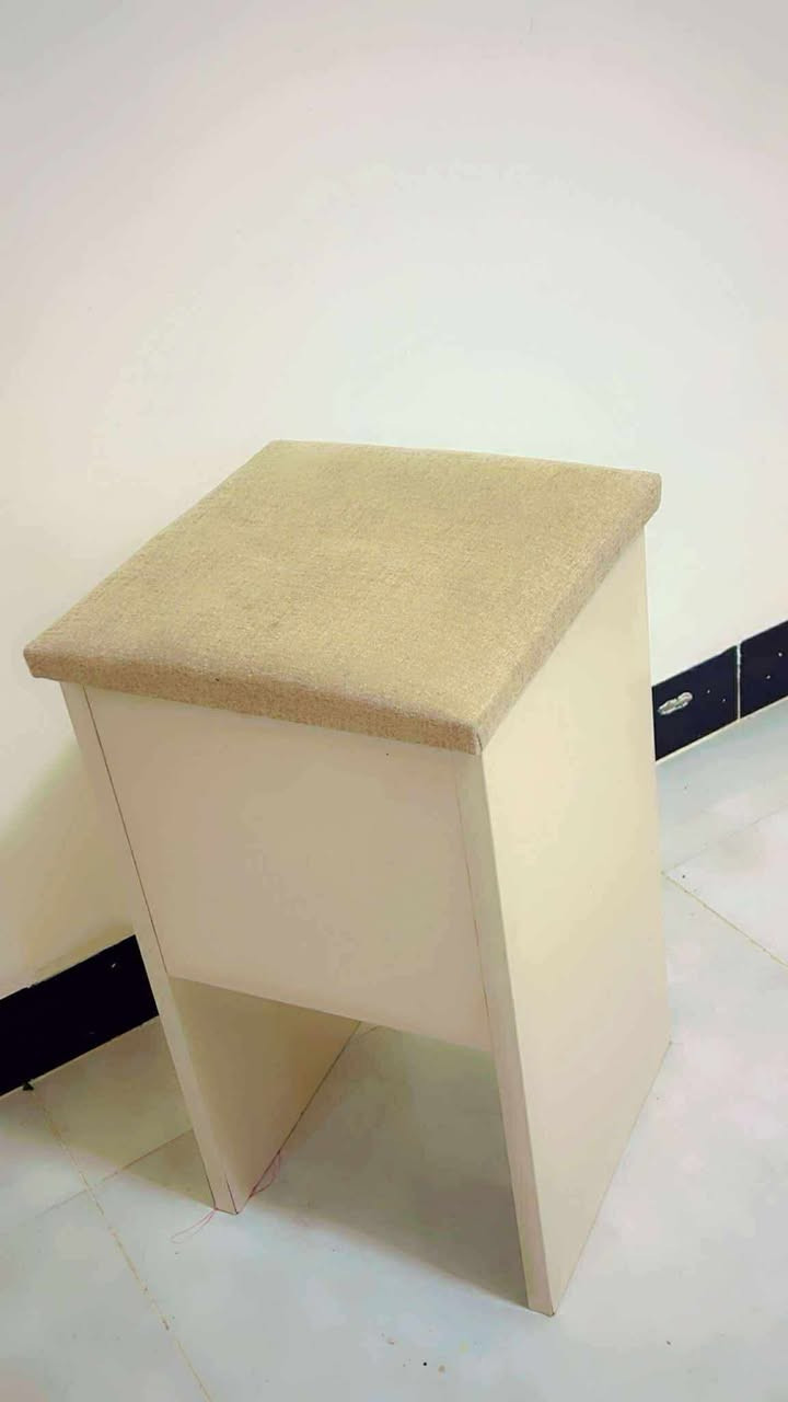 غرفة تركية بيع مستعجل  اتصال على الرقم *********** الجرباية الداخلية احطاطة وفيها اضاءة ثمن قطع
