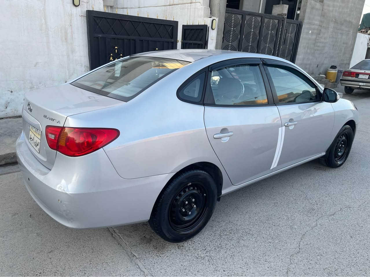 هونداي النترا  2011  كير عادي بدون صبغ بدون تبديل بيها شويه رصعات خفيفه محرك مامفتوح بيها بطاقة بانزين سيارة كلش جديد مكان السياره كركوك
***********
*********** واتس اب كركوك, العراق
