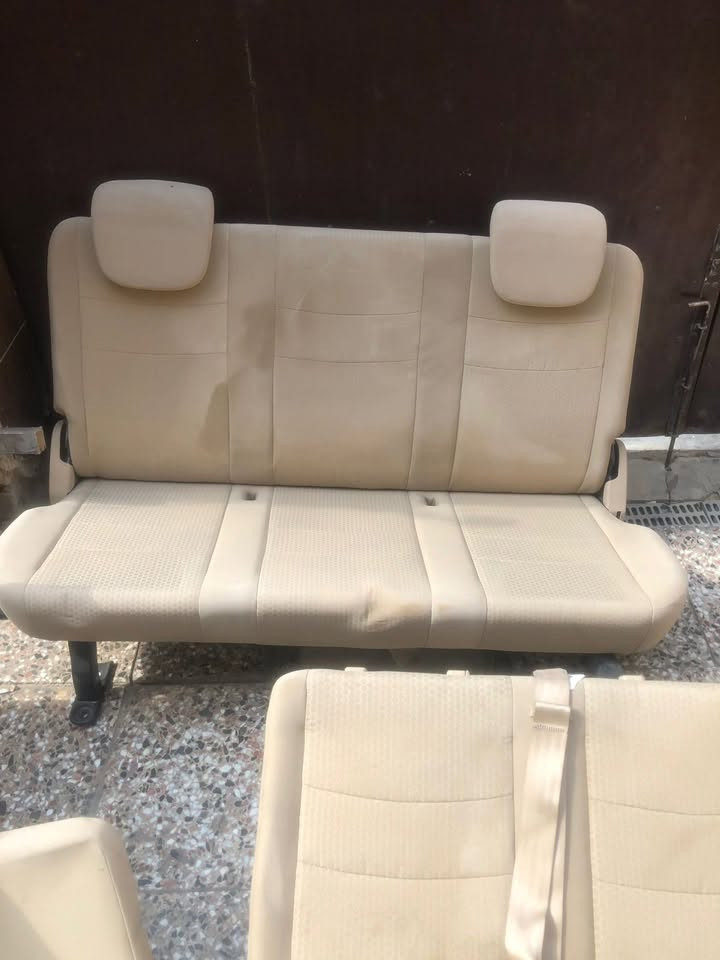 كشنات شايلهن من اول ما أخذت السيارة وما شادهن بيها كلش نظيفات الي يفدنة يدزلي بالواتساب ‭***********‬

