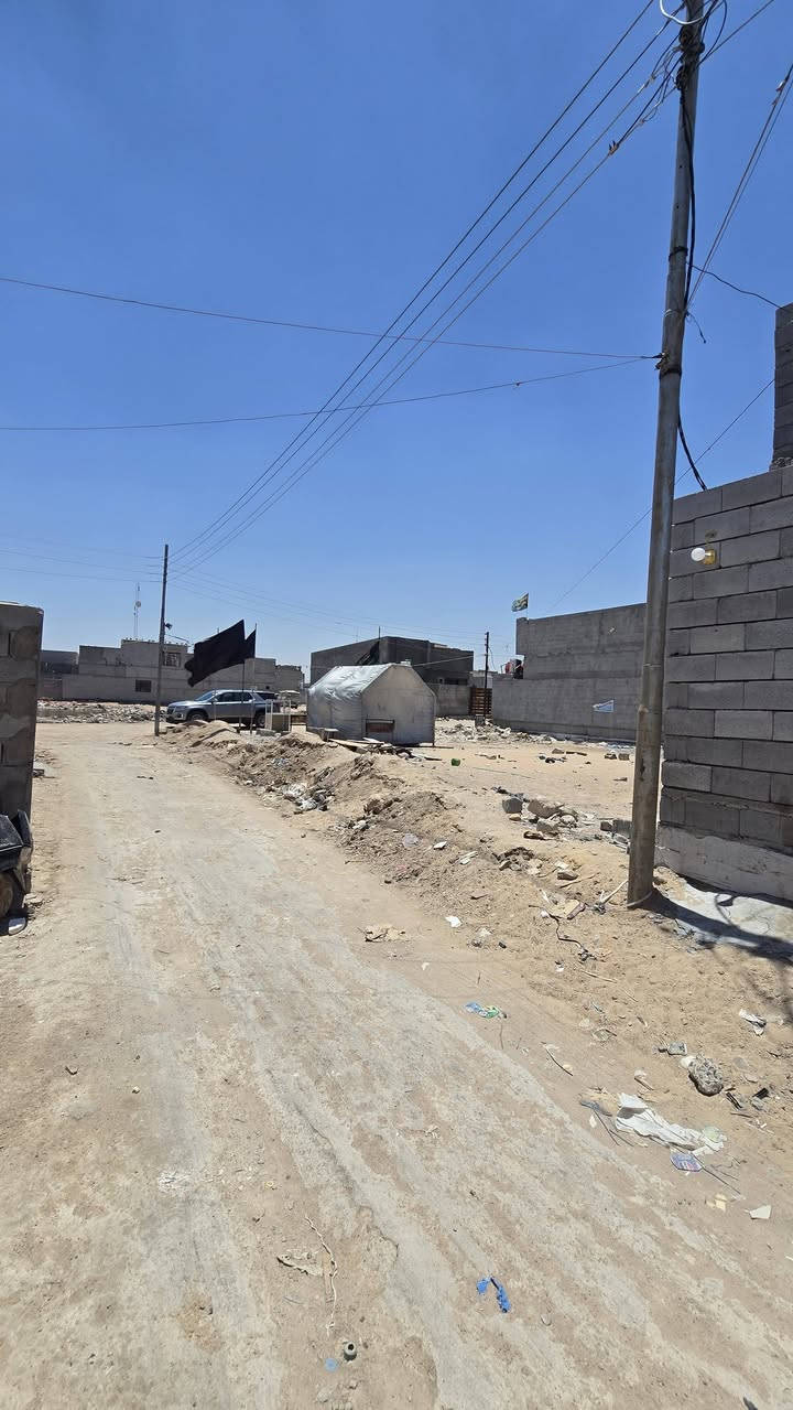 يتوفر بيت اللبيع  بسعر مناسب كلش
نوع العقار وقف سني مسجل اصولي 
العنوان حمدان البز  
المساحة 100متر مربع بيت بناء جديد  يتكون من غرفتين وصالة ومطبخ وصحيات سقف مسلح 
سعر 35مليون وقابل التفاوض 
ستفسار *********** 
ابو عباس
