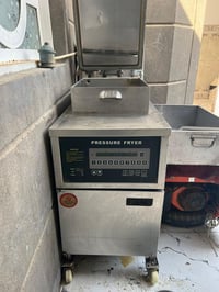 غراض مطعم • معدات مطبخ