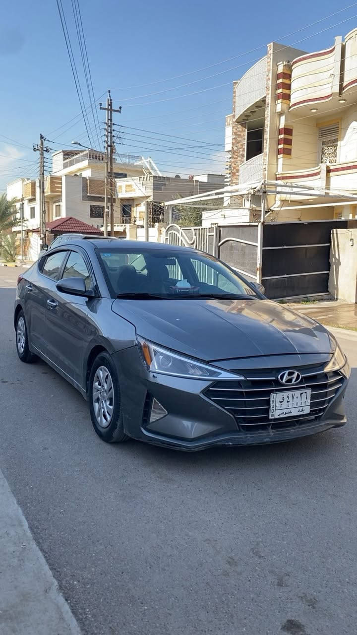 السلام عليكم النتراء موديل 2019 ورد امريكي حدثها بس بنيد بدون دوخل بدون يرباك قطعه يعني صبغ اليبل واحد كل السياره ماشيه 90 رقم بغداد سنويه ل 27 سياره كير المرغوب ايتي كير محرك حداديه تبريد تدفه جاهز حجم المحرك 2000 دوش بكان سياره بغداد الكرخ حي الخضراء سعر  130  وبيها مجال تصال ***********
