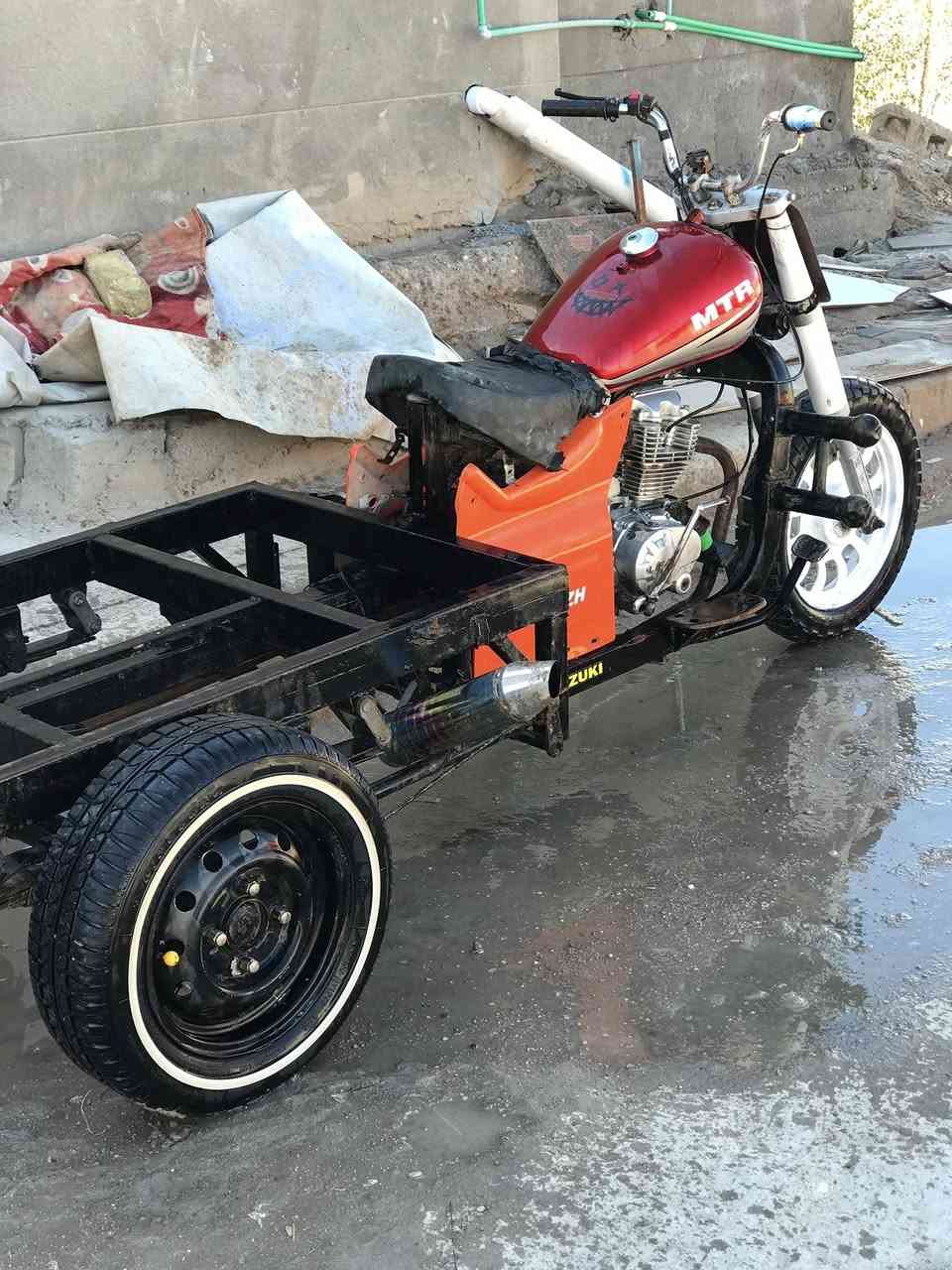 سلام عليكم ستوته اوراق مديل 13 ناقصه ورقه مكاني بصره دير نشوه سعرها 900 رقم الهاتف *********** 
ملاحضه الستوته ناقصه ورقه والباقي كفاله عامله ومكينتها ليفان وزوج تايرات امس شديتهن خط ابيض بديها موجود بس شوي تعبان
