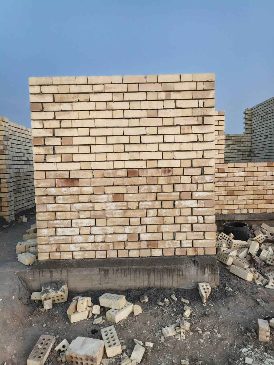 خلفه بناء متفرق شرط نضافه الشغل ناصريه مركز ***********
