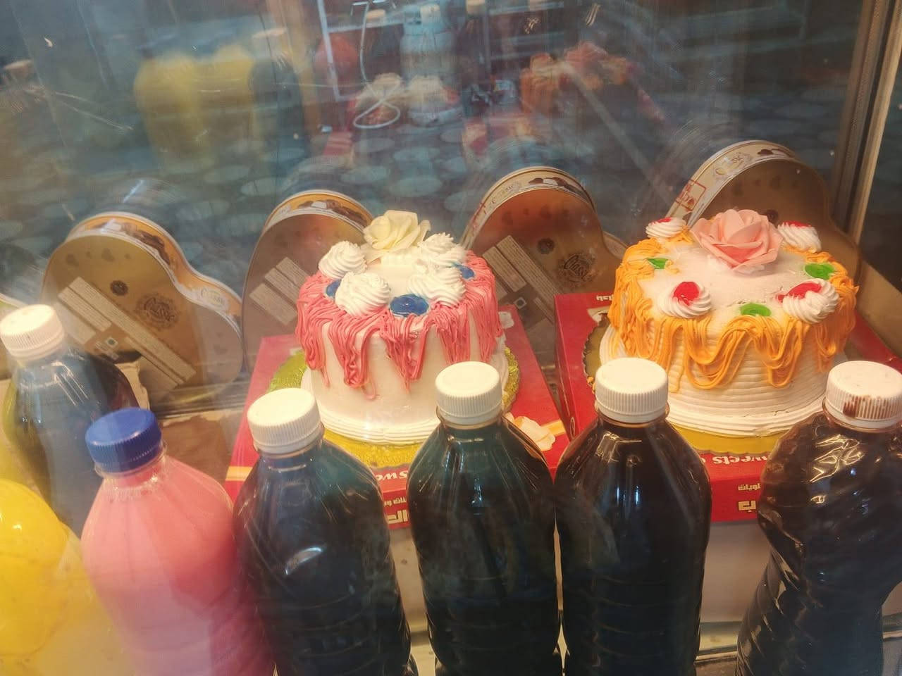 السلام عليكم🌺
براد كيك اعراس اصلي شرط الفحص حاليآ شغال ونضافته كبالك ومن تجي هم تفحص 
للاستفسار الاتصال او مراسلة الرقم***********
