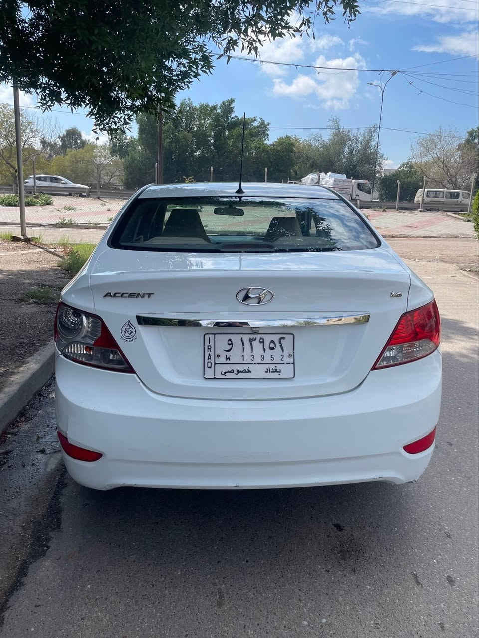 سلام عليكم اكسنت 2014 خليجي فول. مواصفات مكينه 1600 السياره فتحه مكينه كير حداديه صدر كله جديد وخير من الله بيها قطعتين صبغ بنيد وجاملغ و بالجاملغ الخلفي بيها شبر بارد السعر 93 وبيها مجال بسيط العنوان بغداد للاستفسار *********** بغداد, العراق
