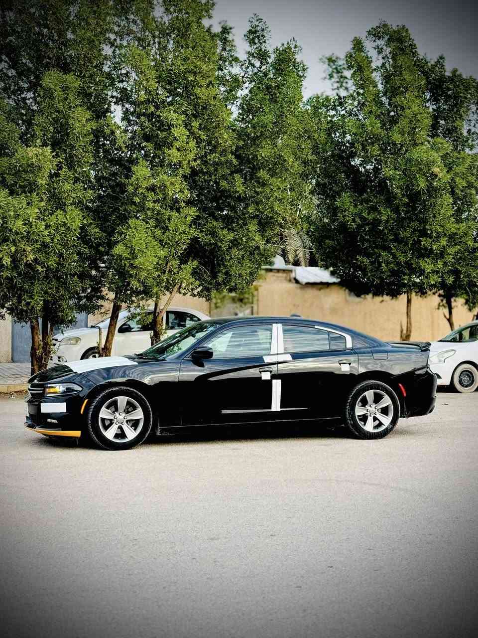 مديل 16 اصل
بيها بابين وجاملغ بدون دواخل 
محرك 3600 . V6
تو ويل 
كشنات جلد احمر حظن 
كهرباء وتدفئه بالكشنات 
شاشه كبيره 
رقمها بغداد 
مكانها نجف 
الاستفسار ***********
السعر 165 ورقه
