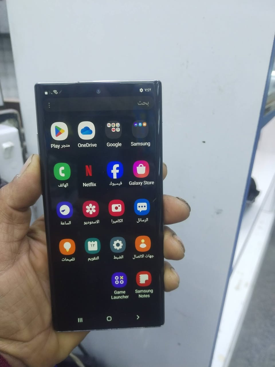 نوت ١٠ بلاس مبدل شاشه اصليه بصمه شغاله الجهاز كله شغال بس الكامره الاماميه عاطله امانه الله جانت تشتغل فجه وكفت السعر ١٧٥ بي مجال رقم ***********
