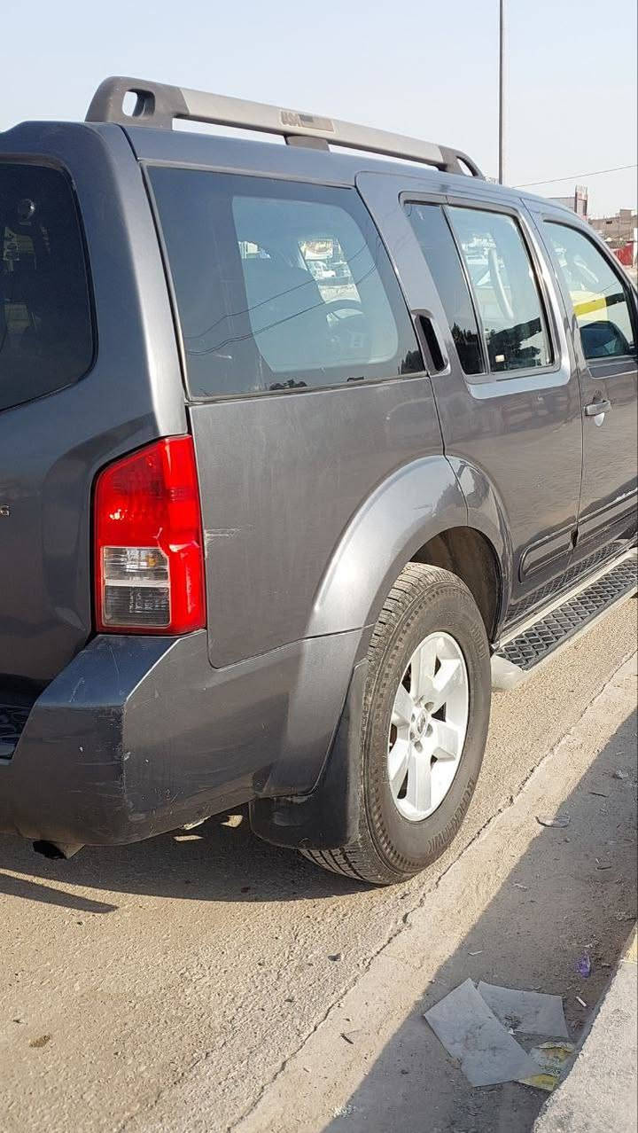 باثفندر نيسان امريكي محرك 4.0 VQ DE موديل 12 و سعر 110 نظيفة بيها اماكن محددة تعديل بارد باب خلفي جهة اليمين و تعديل بارد جاملغ يمين وهذه صورها 
*********** واتساب .
بيع او مراوس سيارات كورية
