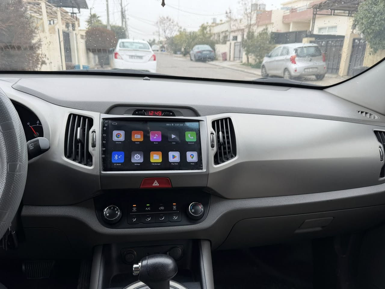 كيا سبورتاج ٢٠١١ ماشية ٢١٣ الف كيلو
سيارة مكفولة بدون صبوغ بدون حوادث فقط بعض مكان بارد لا غير سيارة لوك كلش حلوة
ارباك بشرط
تحويل بشرط
كير مكينة بشرط .
مواصفات عادي بدون بانوراما.
سعر١٢٥ $
***********
مکان اربیل
