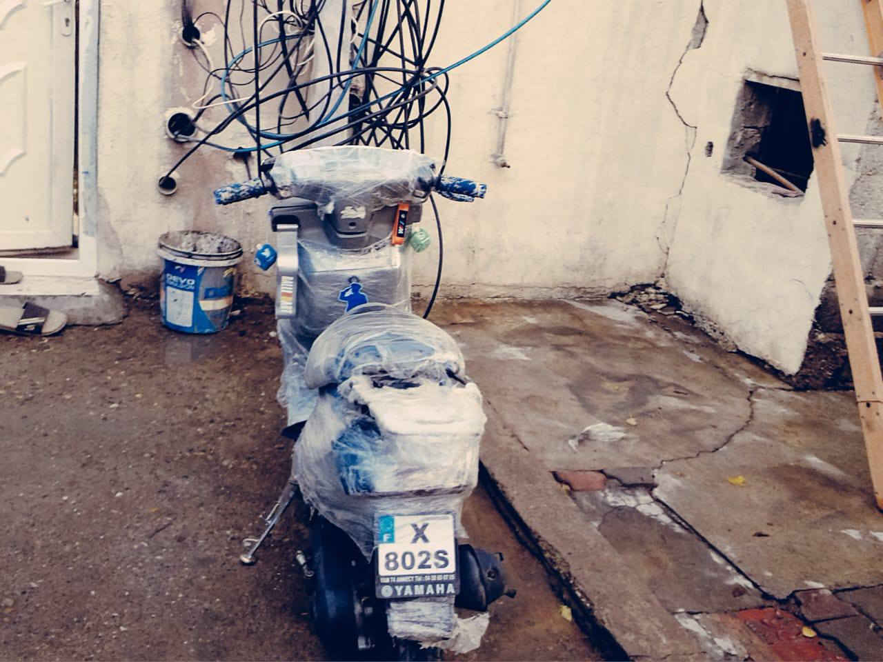 سلام عليكم دراجه ياماها شغاله سلف بس يحتاجله باتري  كفراتها نضافها٧٠/١٠٠ كابريته تجاري
محرك مفتوح لا صرف ولا بخار 
سعرها ١٨٠بيها مجال اتصل ع رقم وتدلل***********
