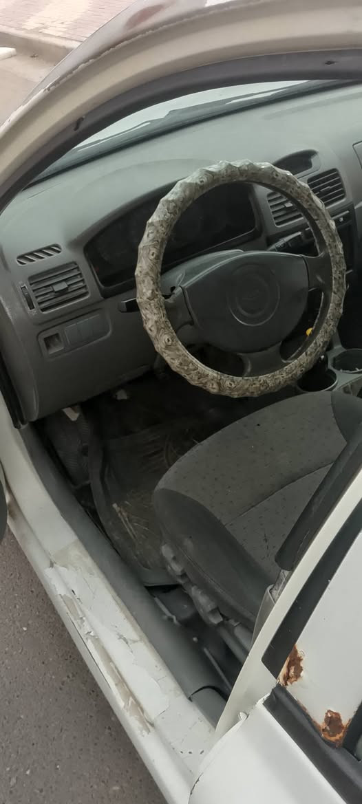 سلام عليكم للبيع كيا ريو موديل 2009رقم كربلاء شرط التحويل السياره بيه بنيد صبغ
وشويه بالباب الخلفي محرك 1600كير عادي المحرك يبخر 
حداديه وتخم تاير جدد السعر 35وبي مجال مكاني كربلاء 📞 ***********
