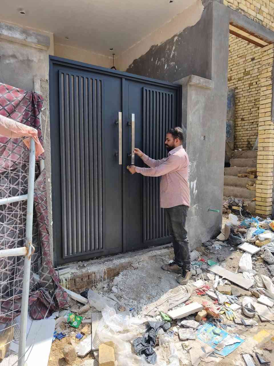 حدادة التساهل 
اللهم صلي على محمد وآل محمد 

عمل اليوم ابواب خارجية مع درع شبابيك تصميم حديث بمواصفات عاليه 🧿🧿

التفاصيل أكثر اتصل ع رقم
 *********** علي الحداد
ناصريه السيف
