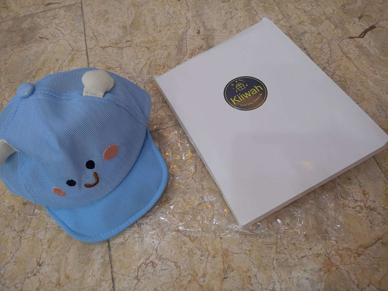 متوفرات مجموعه شفقات ماركة Sukeen قماشة بارد العدد 8 قطع وياهم مال اطفال سعر القطعه ب10 مع التوصيل والي يريدهم شلعه يدخلي علخاص وتوصيل موجود لكل محافظات العراق


**إذا كنت صاحب هذا الإعلان وتريد حذفه لأي سبب، رجاءا أرسل رسالة إلى الدعم الفني**