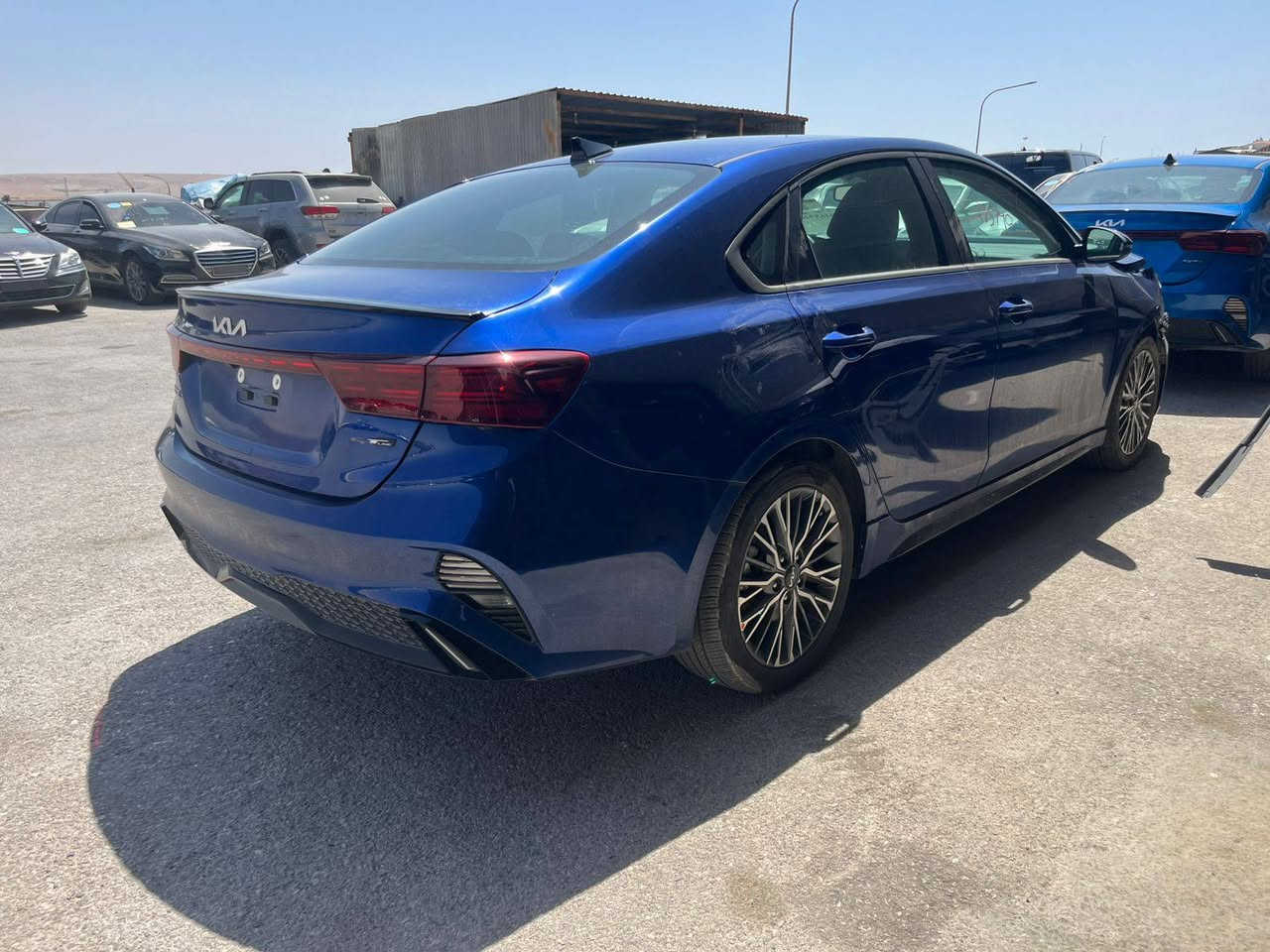 كيا فورتي 2024 Gt Lin فول عدى الفتحة ماشية ١١ ألف مرقمة بغداد بدون تبديل صور الحادث مرفقة للاستفسار ***********
