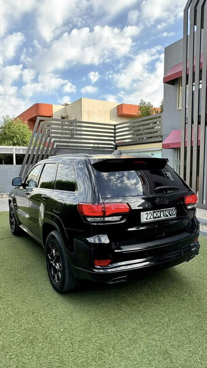 Jeep grand cherokee (Limited X) 2021
55000ml ماشية
V8 5700 Hemi
سيارة كلين تايتل
اعلى مواصفات في الجيب
كشنات تدفئة
نظام دفع رباعي
حساسات خلفية
پانوراما
ماوس (انظمة القيادة)
كامرا
صندوق كهربائي
كل سيرفس السايرة صايرة بالشركة هارلم
مكفولة كفالة عامة
كير محرك بشرط

للتواصل 
***********
