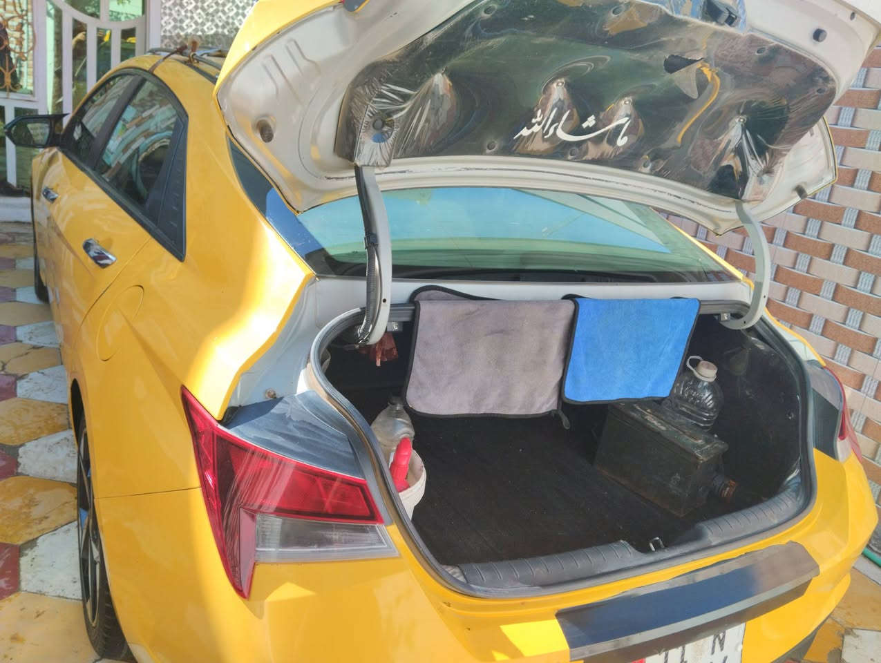 السلام عليكم النترا 21 للبيع وارد امريكي محرك الفين دوش كير ايتي بلادي منضومه غاز صور الحادث بلمنشور 
  مصلح نفسه بجم كبس دوشمه عام ارضيه جلد وسفاريات جاهزه من كلشي على اخر حبايه مواصفات معروفه شاشه وكامره وانضمه قياده وتحديد مسار ورادارات ومثبت سرعه بصمه تشغيل عن بعد سياره احلى من الصور مصفره هيئه وتحويل ثاني يوم السعرب 155وبيهه مجال  والشراي يدلل *********** الرقم بي واتساب مكاني دوانيه
