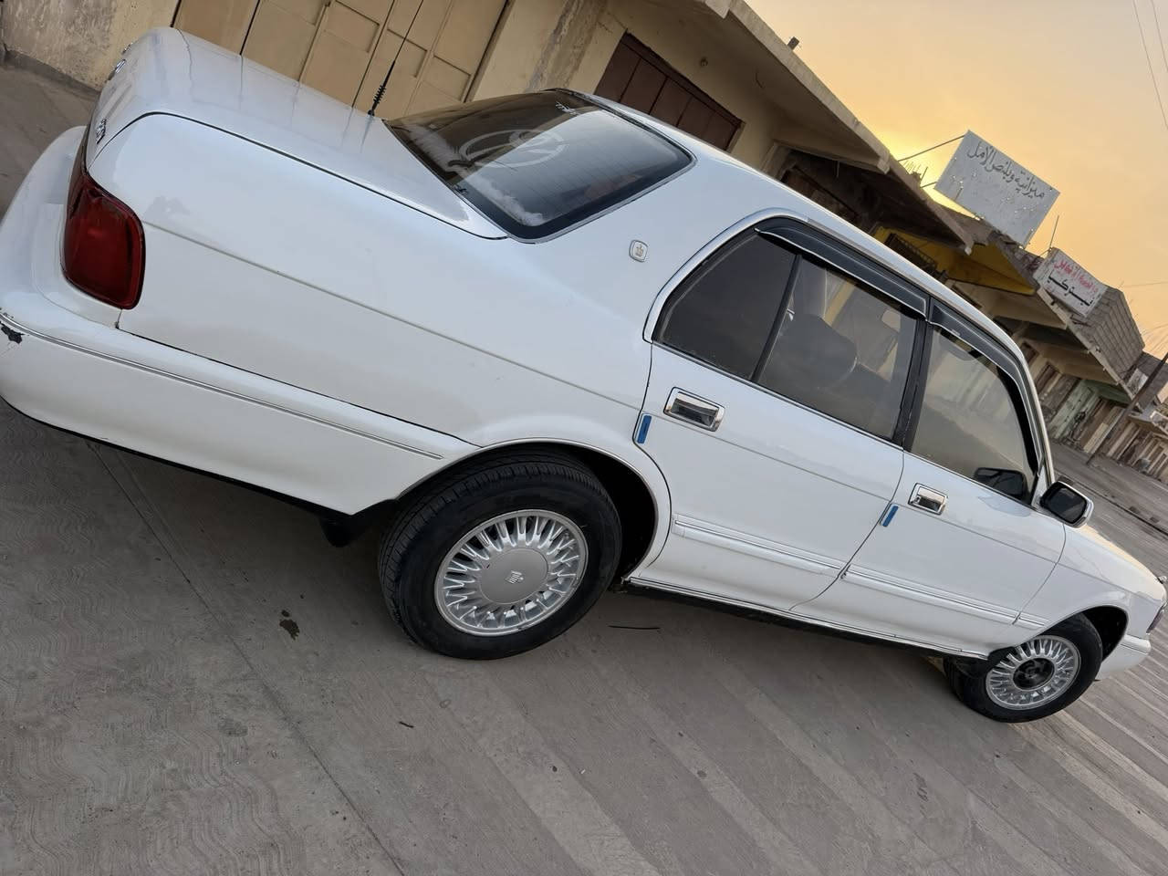 السلام عليكم للبيع بسعر مناسب ب65 وبيها مجال ويرهم مراوس
ارنب للبيع بلادي يسرى
مديل 92
  رقم صلاح الدين  بسمي سنويه  
موصفات 
فول اتوماتيك 
تبريد تدفى شغال 
سنتر لوك شغال 
غرفه جديده 
بطاين جدد 
صدر جديد 
تايرات جدد
 ايسر بلادي محرك بطه ٢٥٠٠  وكير بطه  تخم تاير مصبوغه احزام شرط بدون دواخل او دكت جاكوج 
مكفوله من كص ونقل جثه 
المكان صلاح الدين (بيجي)
 السعر 65 بيها مجال بسيط 
***********
***********
