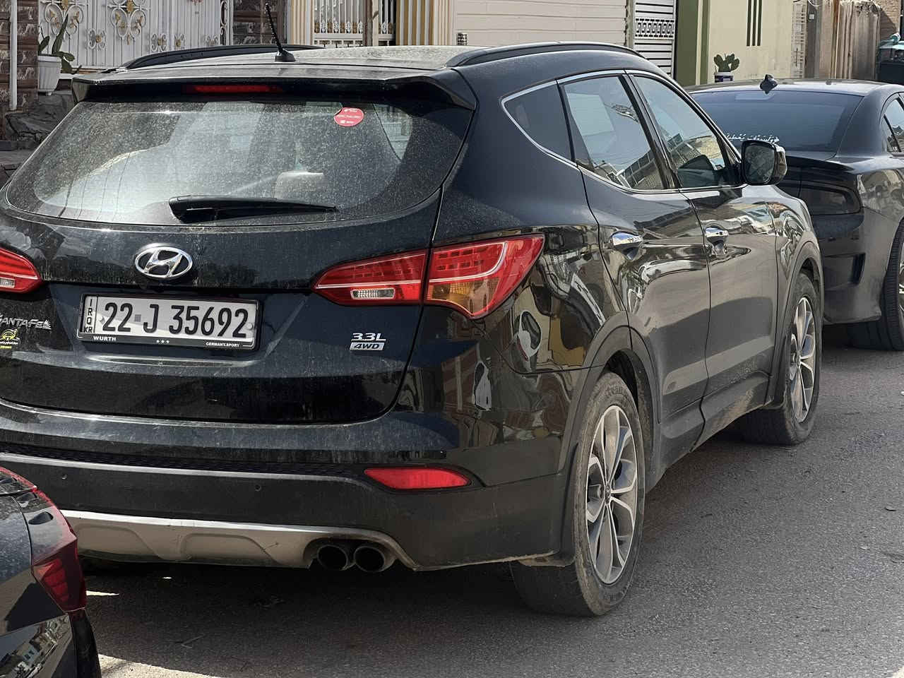 بيع فقط بدون مراوس
السلام عليكم 
سنتافي 2013 
خليجي وارد ايراني 
مواصفات VIP فول للأخير 
مكينه 6 سلندر 3300 
ماشيه 200 الف حقيقي وشرط الفحص 
مكينه كير حداديه تبريد تخم تاير كله جديد 
بيها قطعتين تبديل نفس اللون وقطعتين صبغ بدون ضربه قويه وبدون دواخل 
ادامه كامله البارحه مسويلها 
سياره جديده وكلها على وضع الشركه 
السعر 153 وبيها مجال للشراي 
مكان السياره النجف الأشرف 
***********
