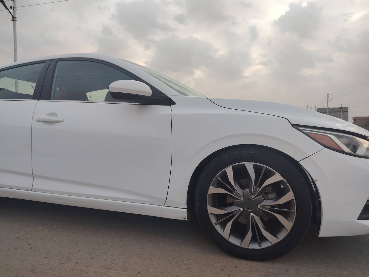 نيسان سنترا  2020 وارد امريكي
((بدون صبغ)) 
 كفاله محرك 4 سلندر سعة 2000 سيسي  149 حصان
 كير أوتوماتيكي (CVT)،
 (رادار، كاميرا خلفية/360، شاشة كبيرة)،
صور الحادث موجودة رقم بغداد انگليزي تحويل مباشر
 مكانها ديالى بعقوبة السعر 122 وبيها مجال قليل
 للاستفسار الاتصال على الرقم ***********
